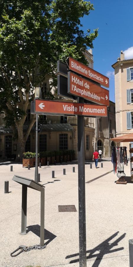 Hotel De L'Amphitheatre Nîmes Kültér fotó